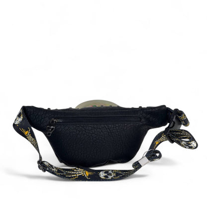 💀 Black Skull Studded Crossbody Belt Bag – Rock Rebel Edition 💀