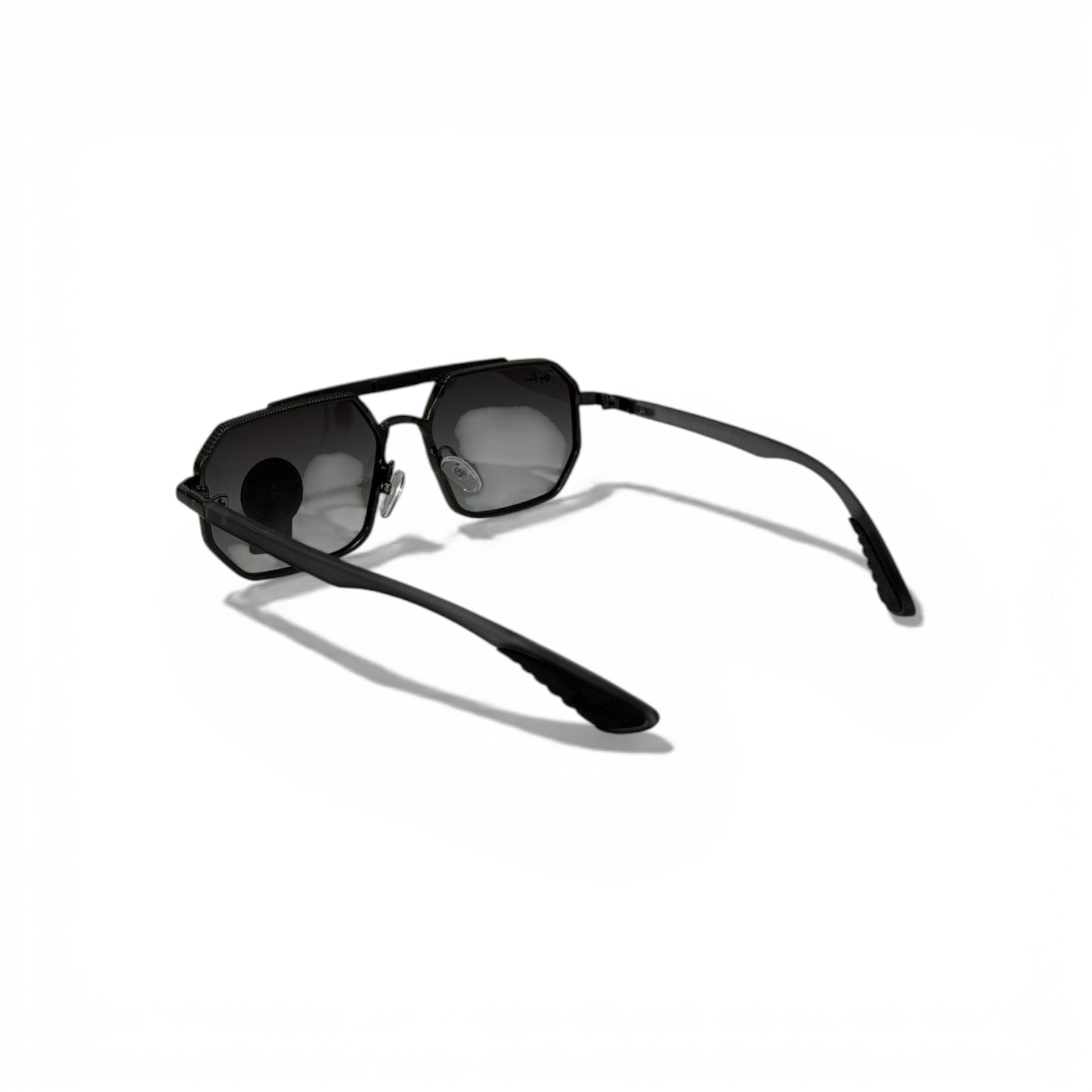 Ray-Ban Black Geometric Aviator Sunglasses – G-15 Lens Edition 🕶️🖤