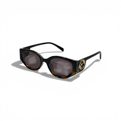 Gucci Oval Acetate Sunglasses – Black & Tortoiseshell Edition 🖤✨