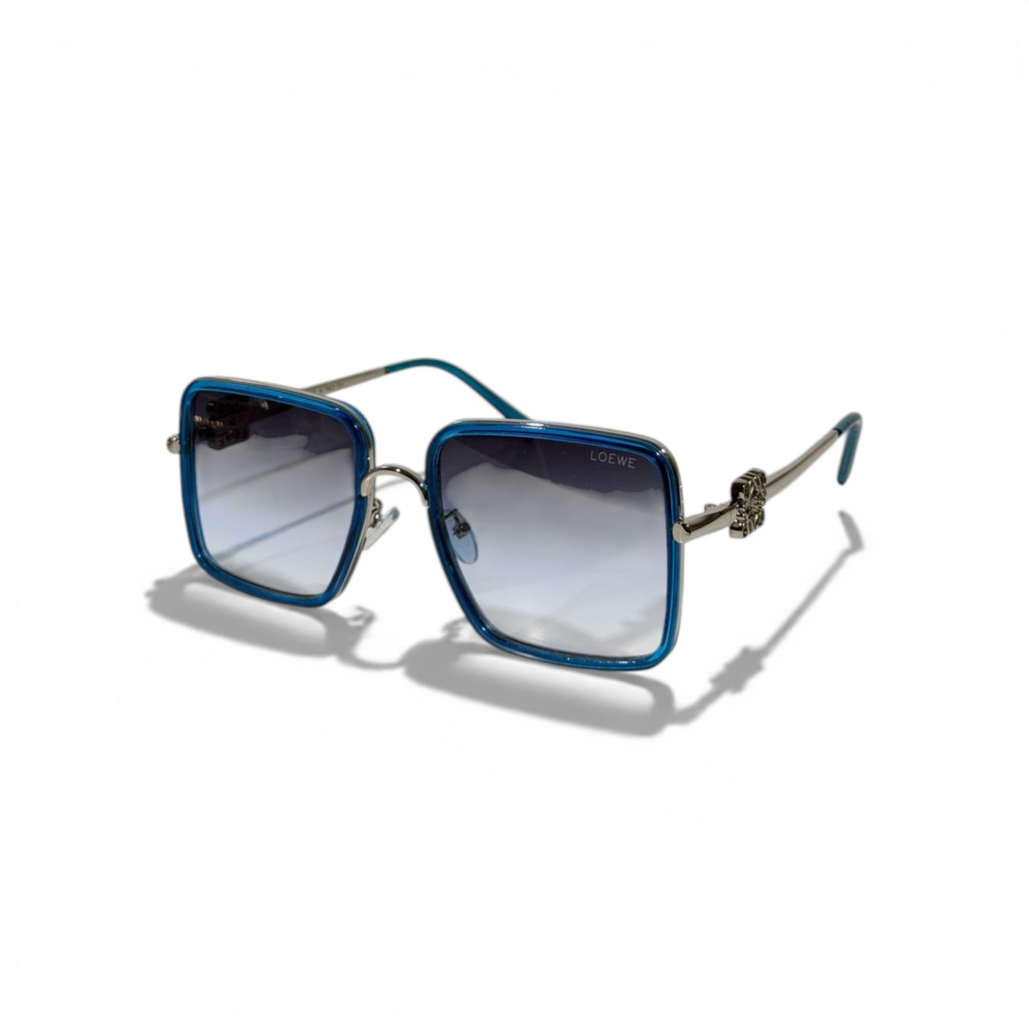 Loewe Oversized Square Sunglasses – Blue Gradient Edition 💙🕶️
