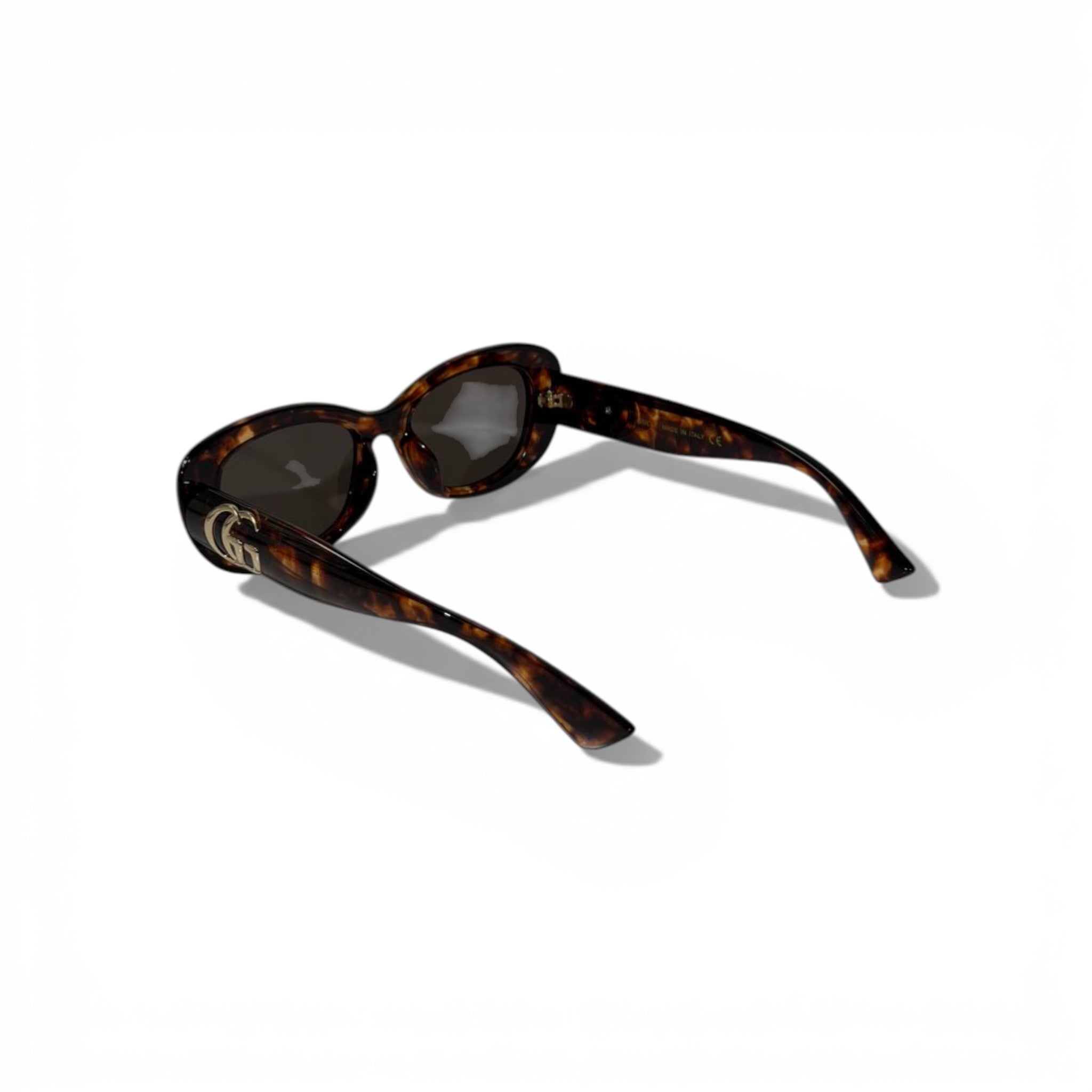 Gucci Tortoiseshell Oval Sunglasses – GG Logo Edition 🐢✨
