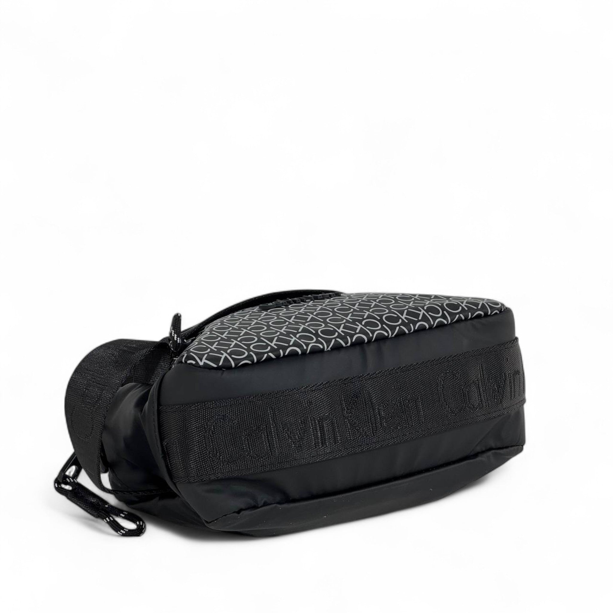 🖤 Calvin Klein Black & Grey All-Over Monogram Crossbody Bag – Unisex Streetwear