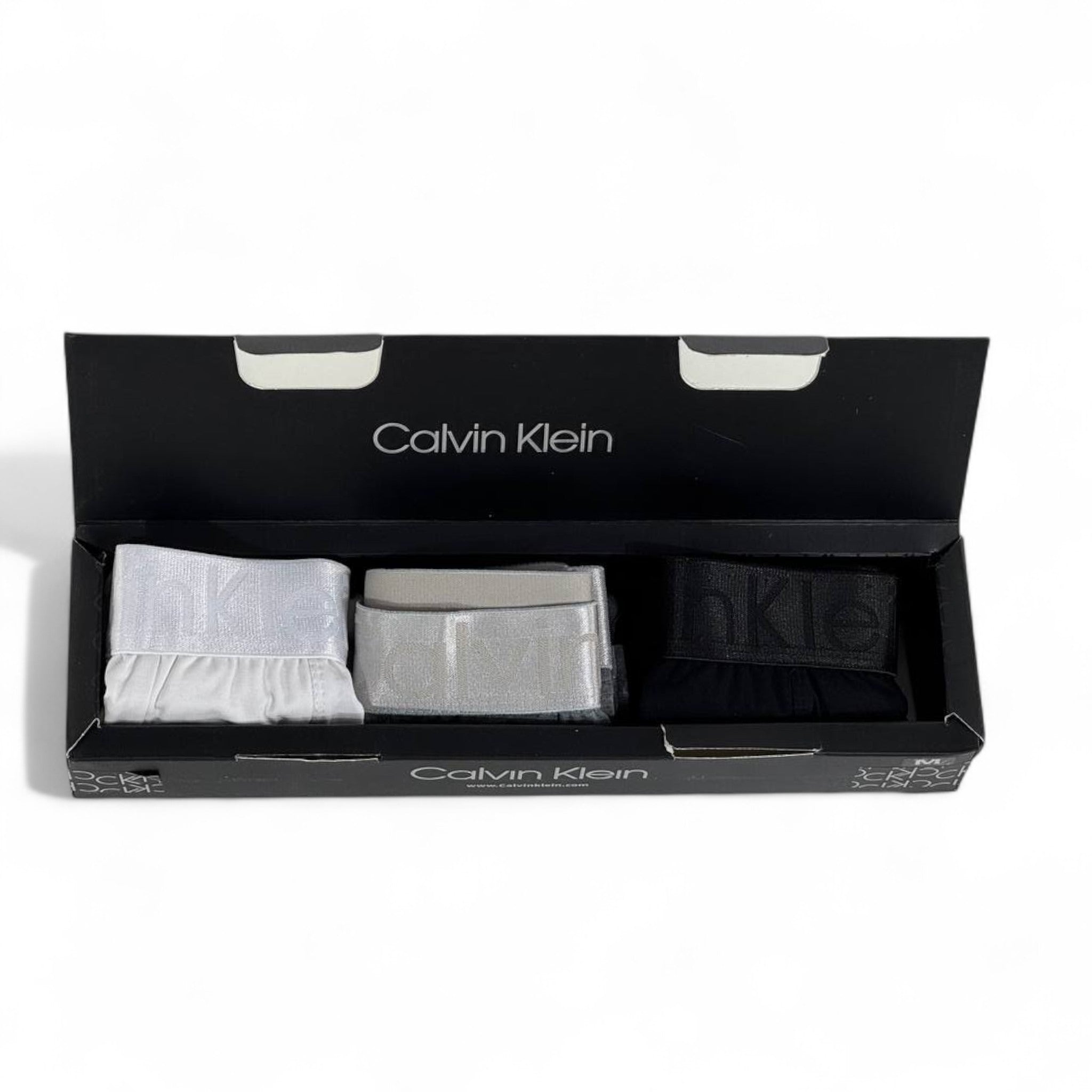Calvin Klein Men’s Boxer Briefs – 3-Pack Monochrome Logo Comfort Fit ⚪⚫⚪