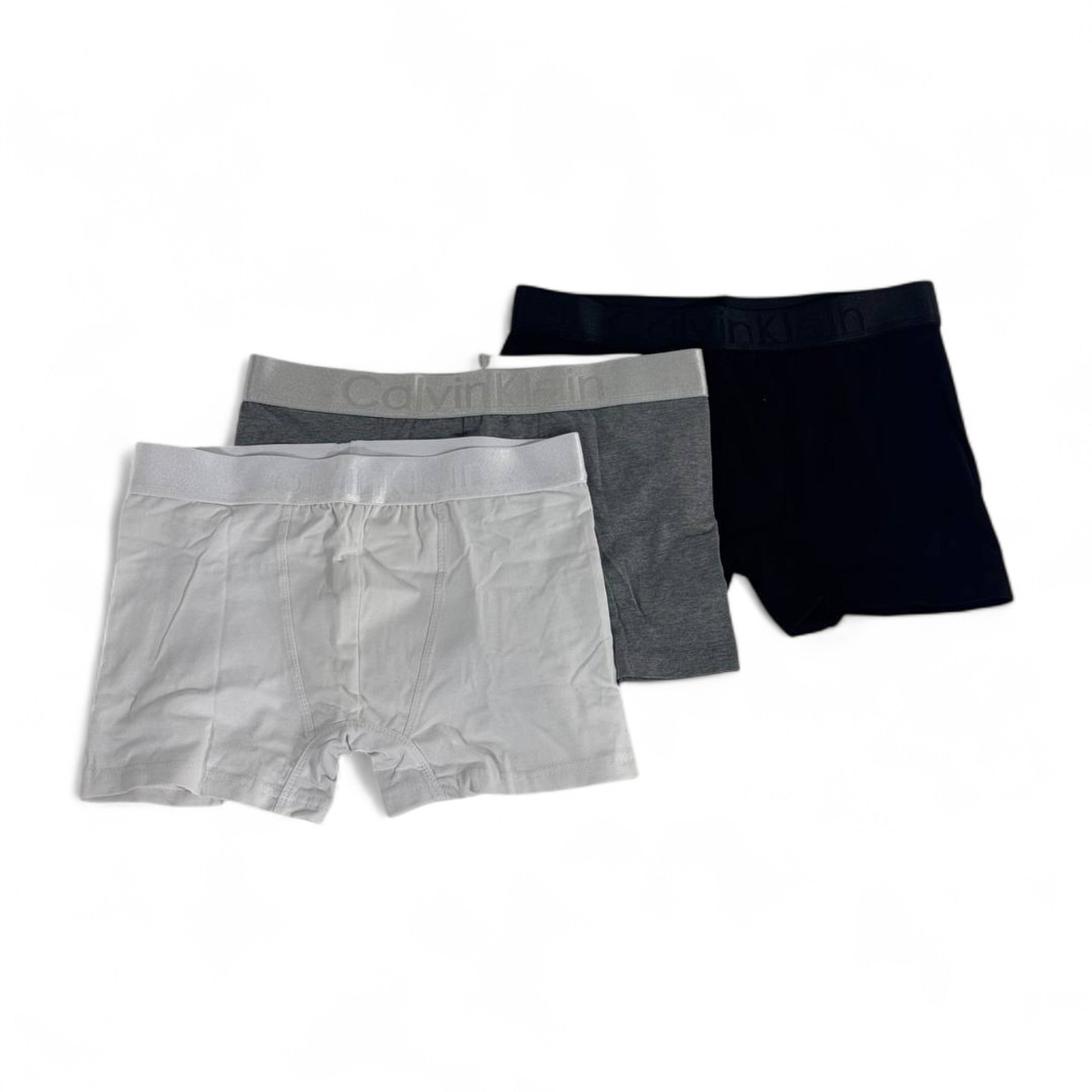 Calvin Klein Men’s Boxer Briefs – 3-Pack Monochrome Logo Comfort Fit ⚪⚫⚪