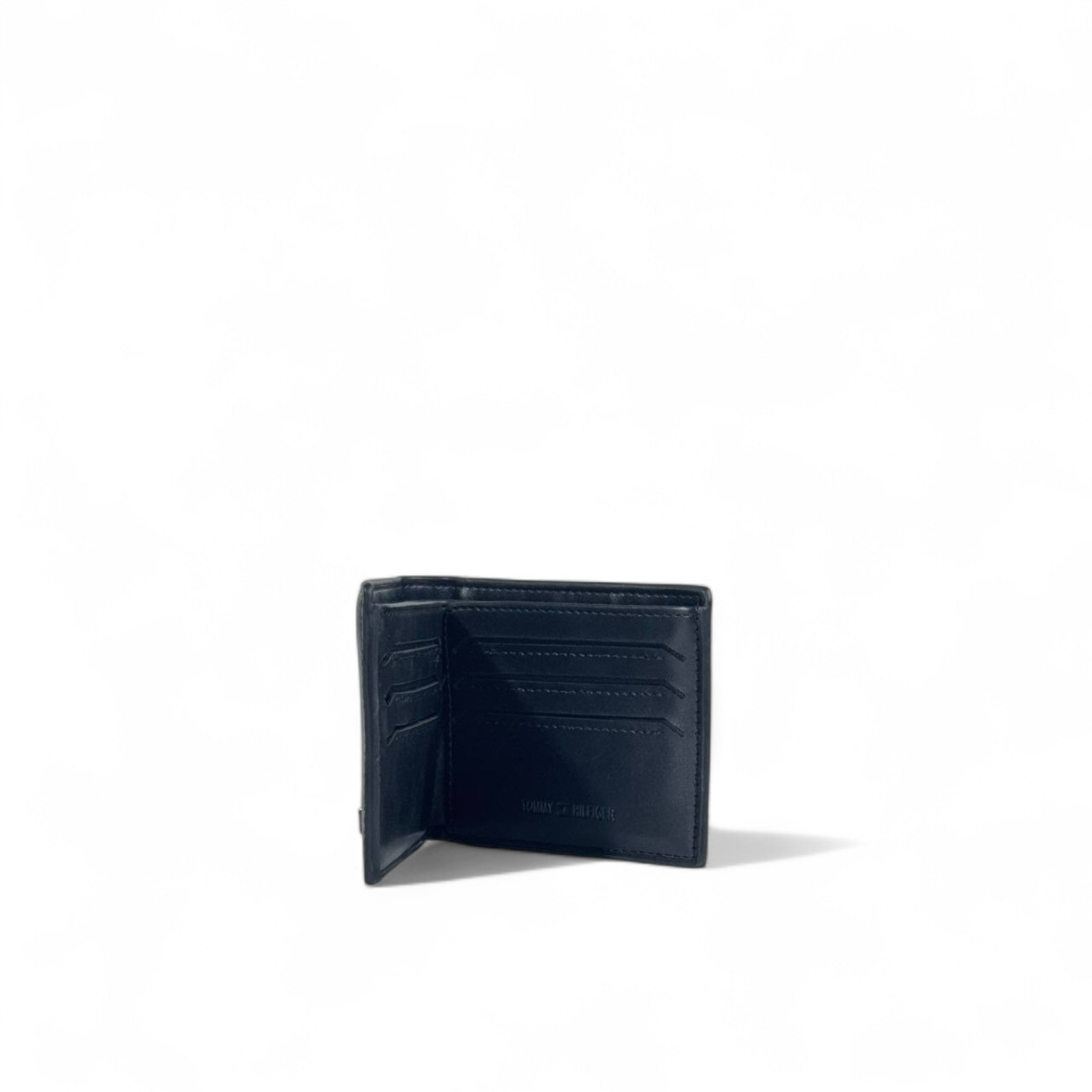 Tommy Hilfiger Black Leather Wallet with Signature Stripe 🇺🇸 | Men’s Bifold