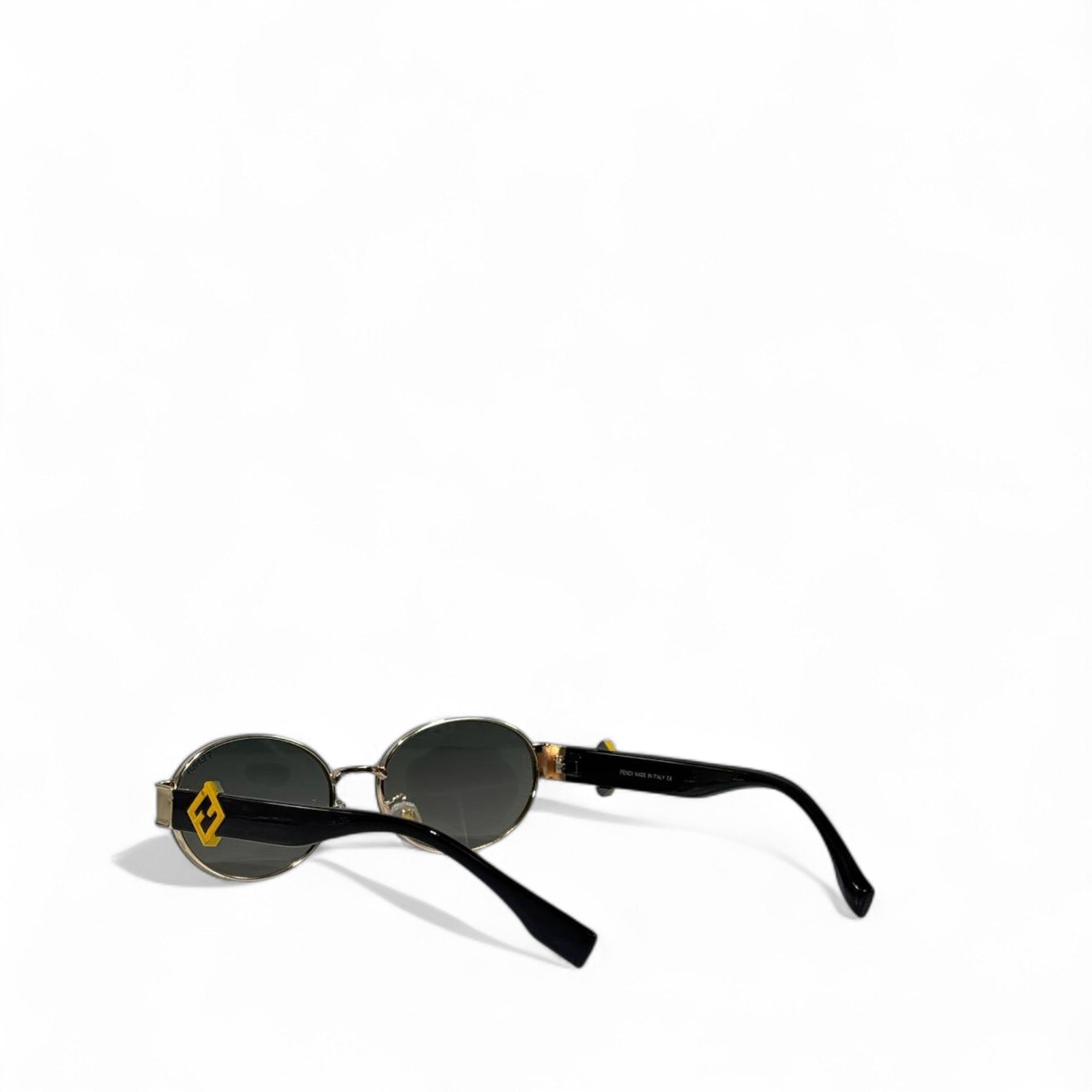 🕶 Fendi Oval Sunglasses – Retro Luxury with Gold FF Logo