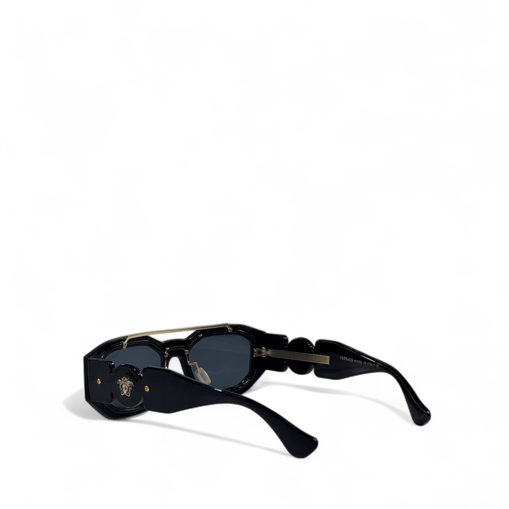 🕶 Versace Medusa Sunglasses – Bold Italian Luxury