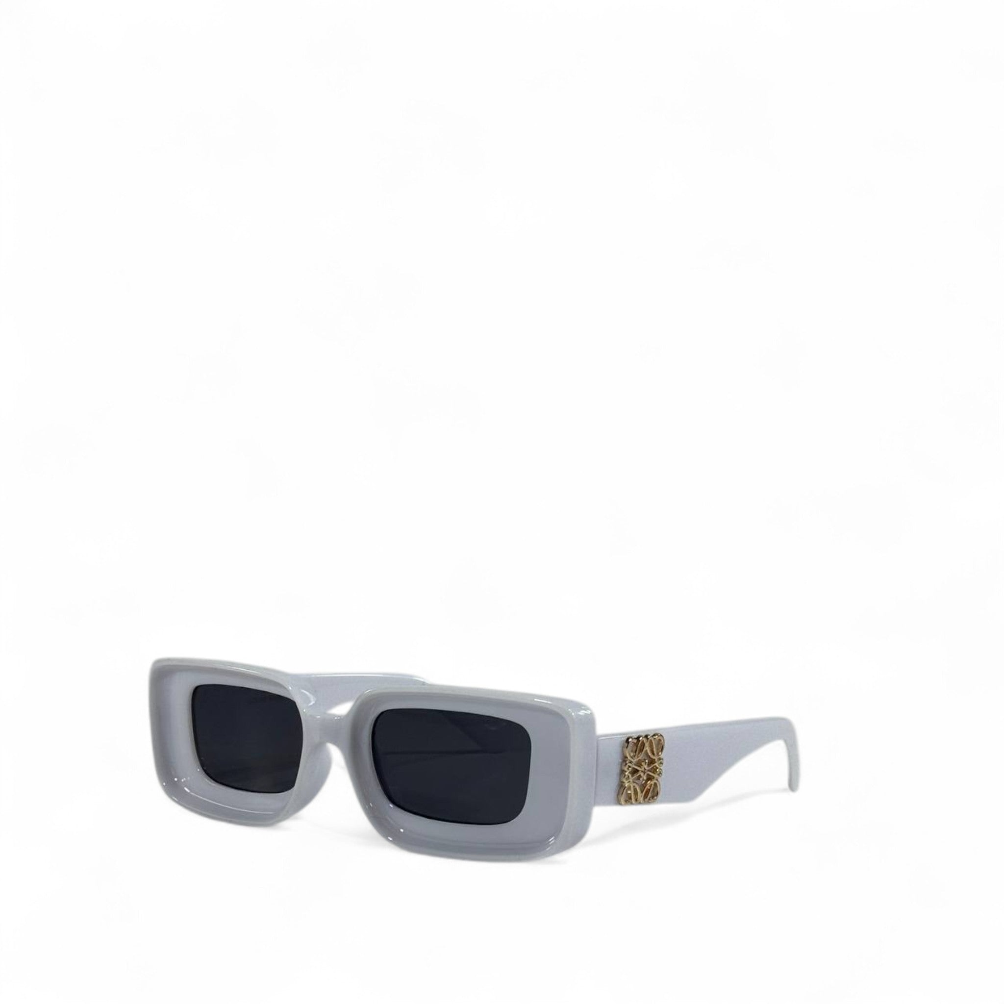 ✨ Loewe Oversized Rectangular Sunglasses – Artistic Luxury Redefined
