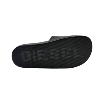 Diesel Essential Slides – Black Icon Edition ⚫🔥