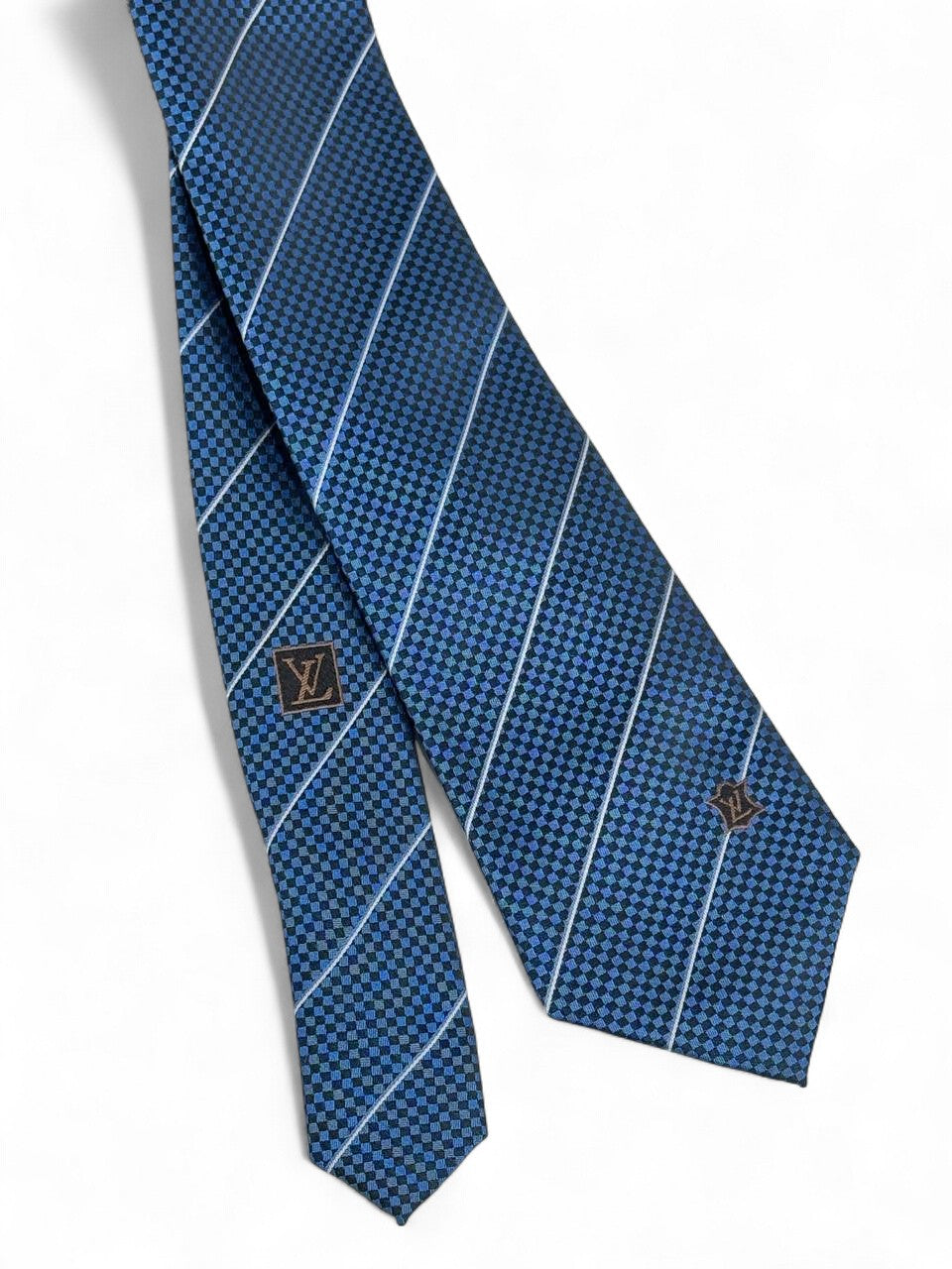 ✨ Louis Vuitton Luxury Silk Tie – Classic Blue Striped Design 👔💼 | Designer Men’s Accessory