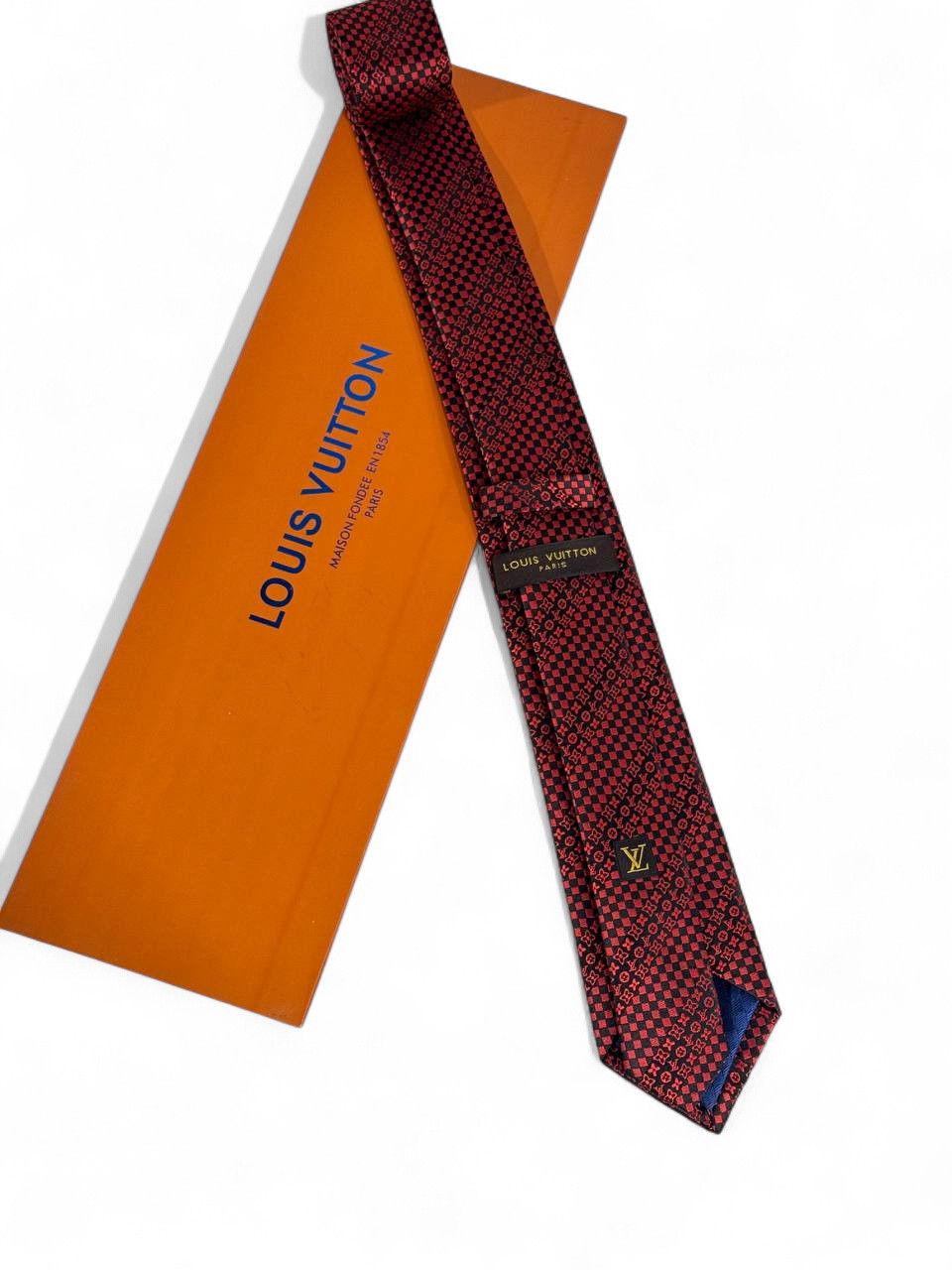 🔥 Louis Vuitton Luxury Silk Tie – Red & Black Checker Monogram 👔💼 | Designer Men’s Necktie