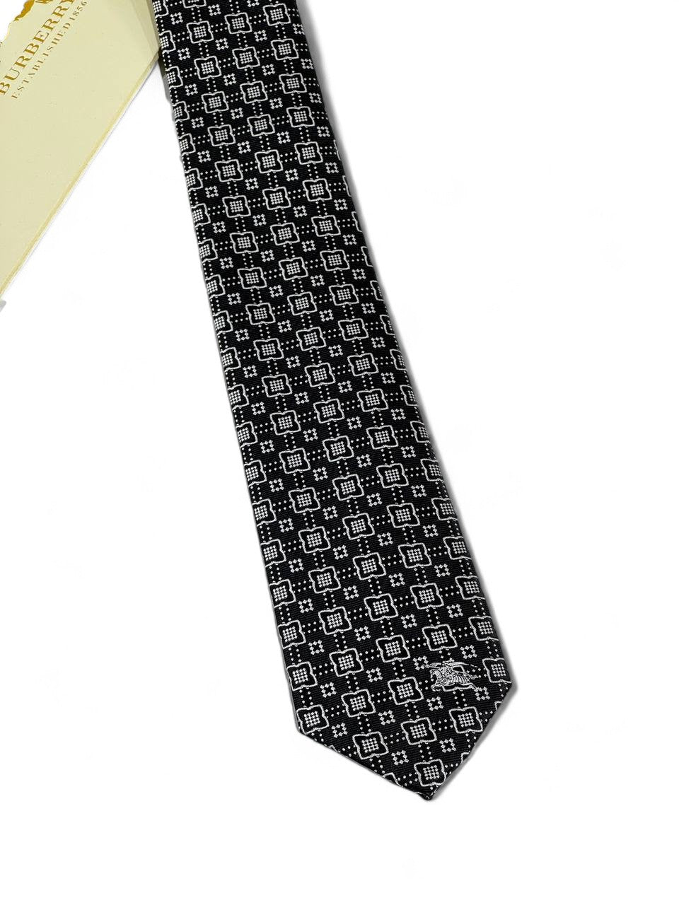⚫ Burberry Luxury Silk Tie – Black & White Geometric Pattern 👔💼 | Designer Men’s Necktie