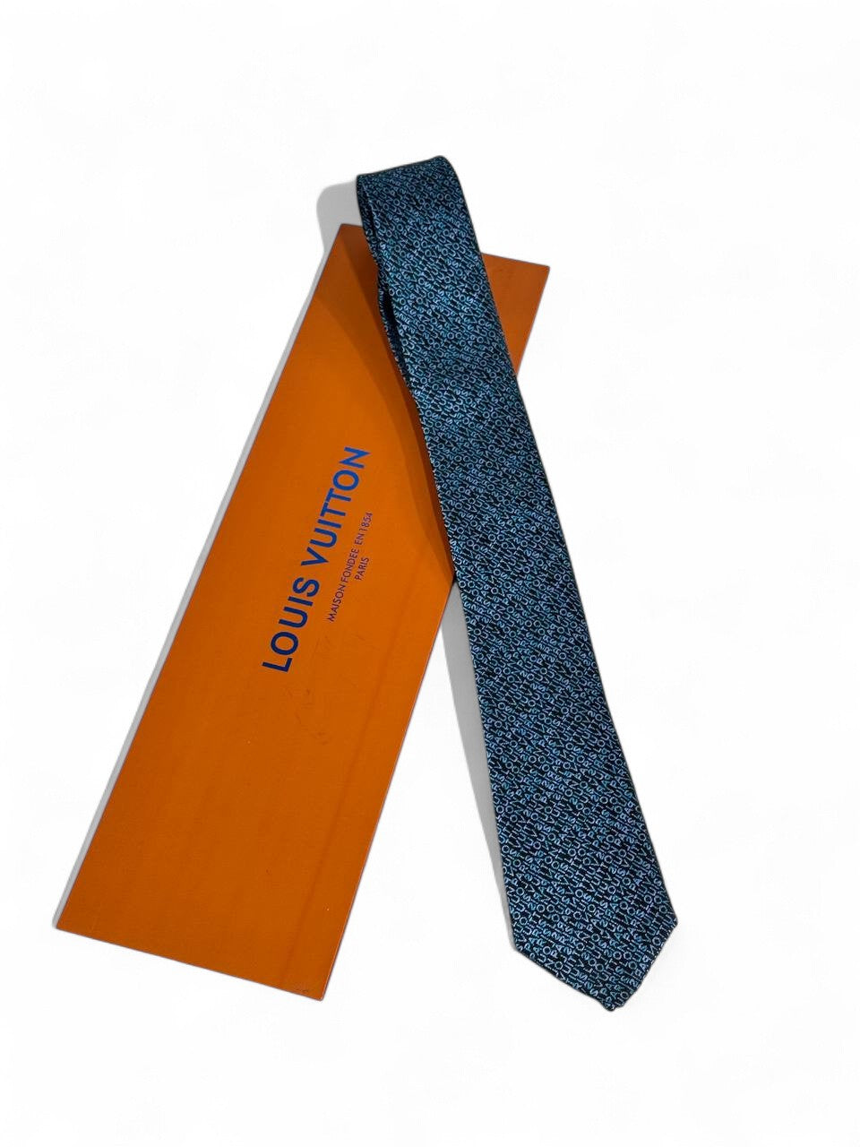 🔹 Louis Vuitton Luxury Silk Tie – Blue Monogram Pattern 👔✨ | Designer Men’s Necktie