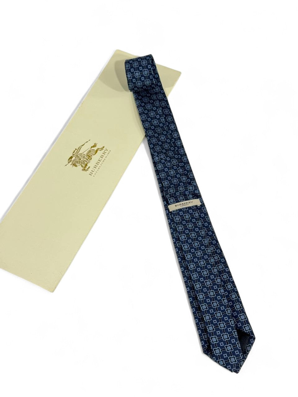 🔷 Burberry Luxury Silk Tie – Navy Blue Geometric Pattern 👔💼 | Designer Men’s Necktie