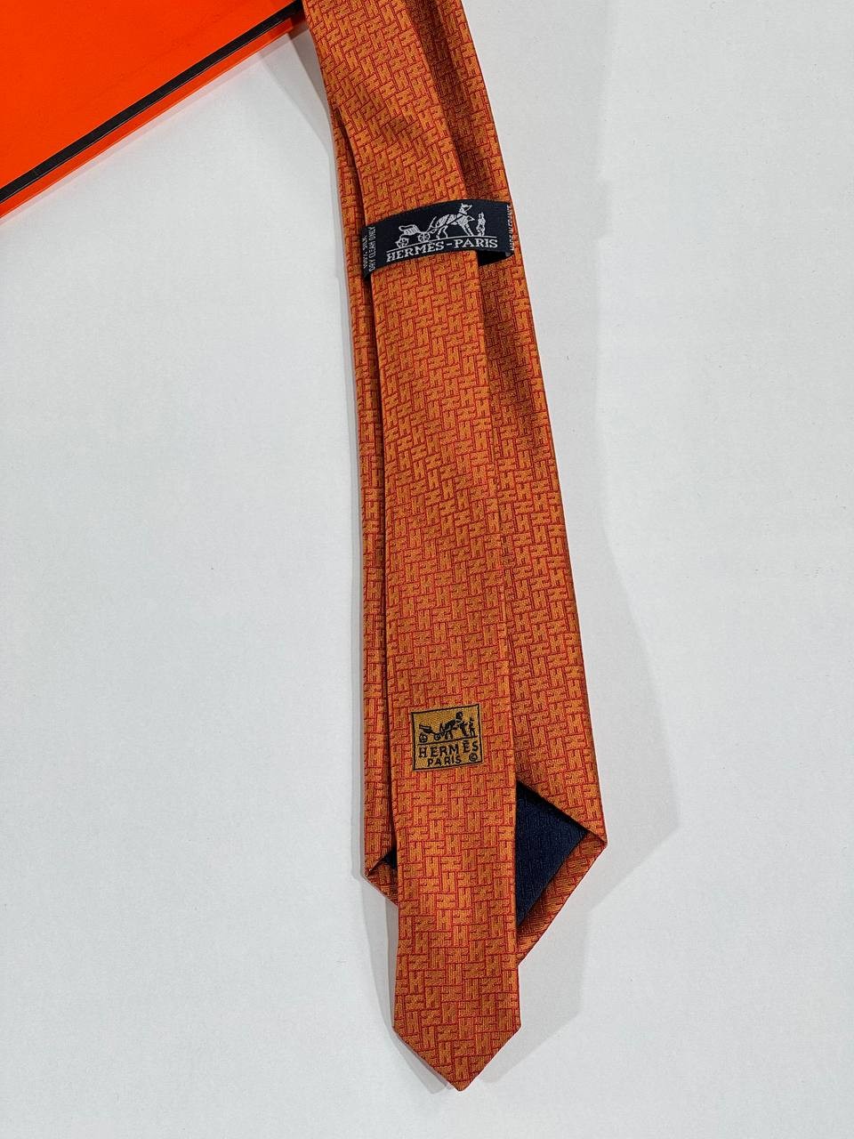 🧡 Hermès Luxury Silk Tie – Classic Orange Geometric Pattern 👔✨ | Designer Men’s Necktie