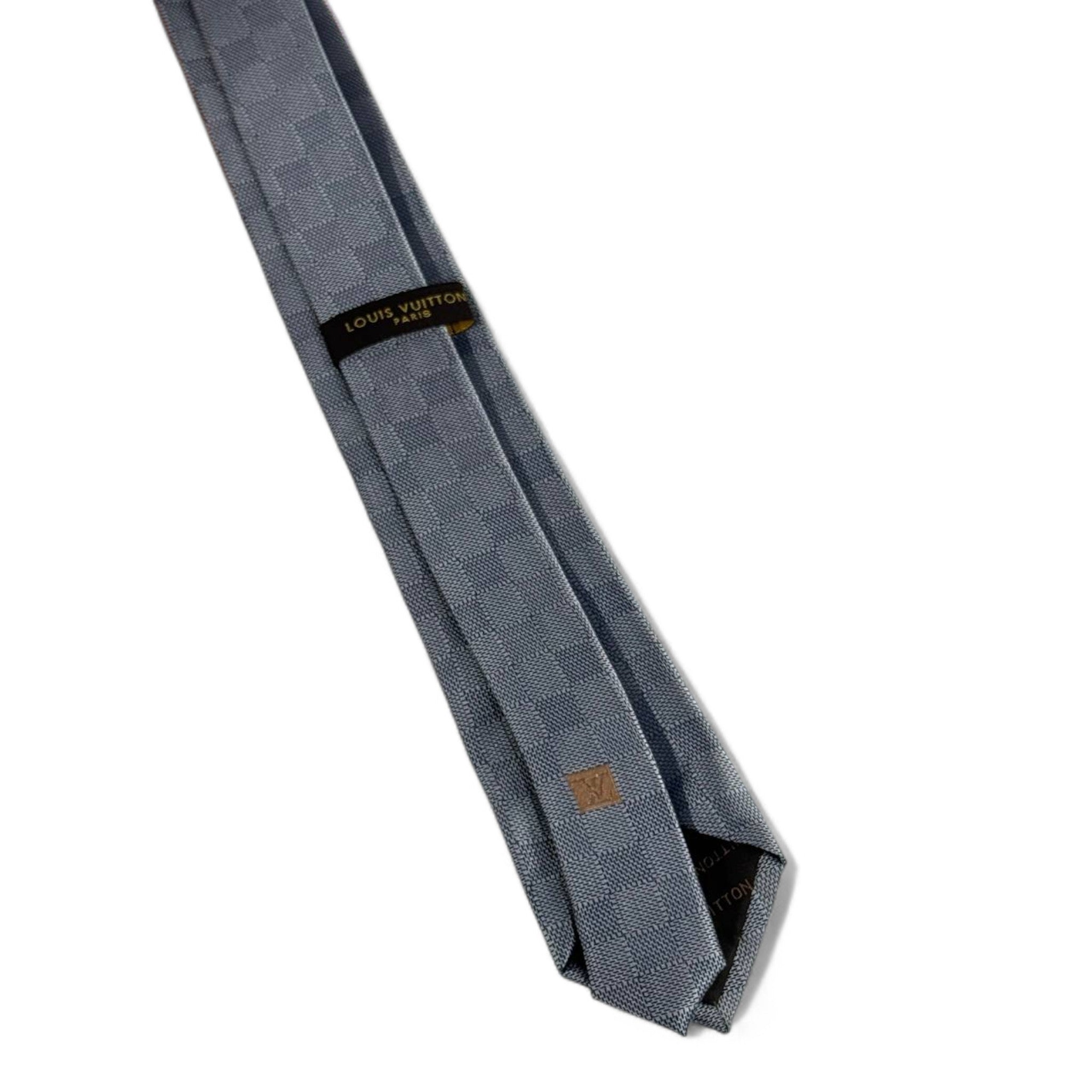 ⚪ Louis Vuitton Luxury Silk Tie – Grey Damier Checker Pattern 👔✨ | Designer Men’s Necktie