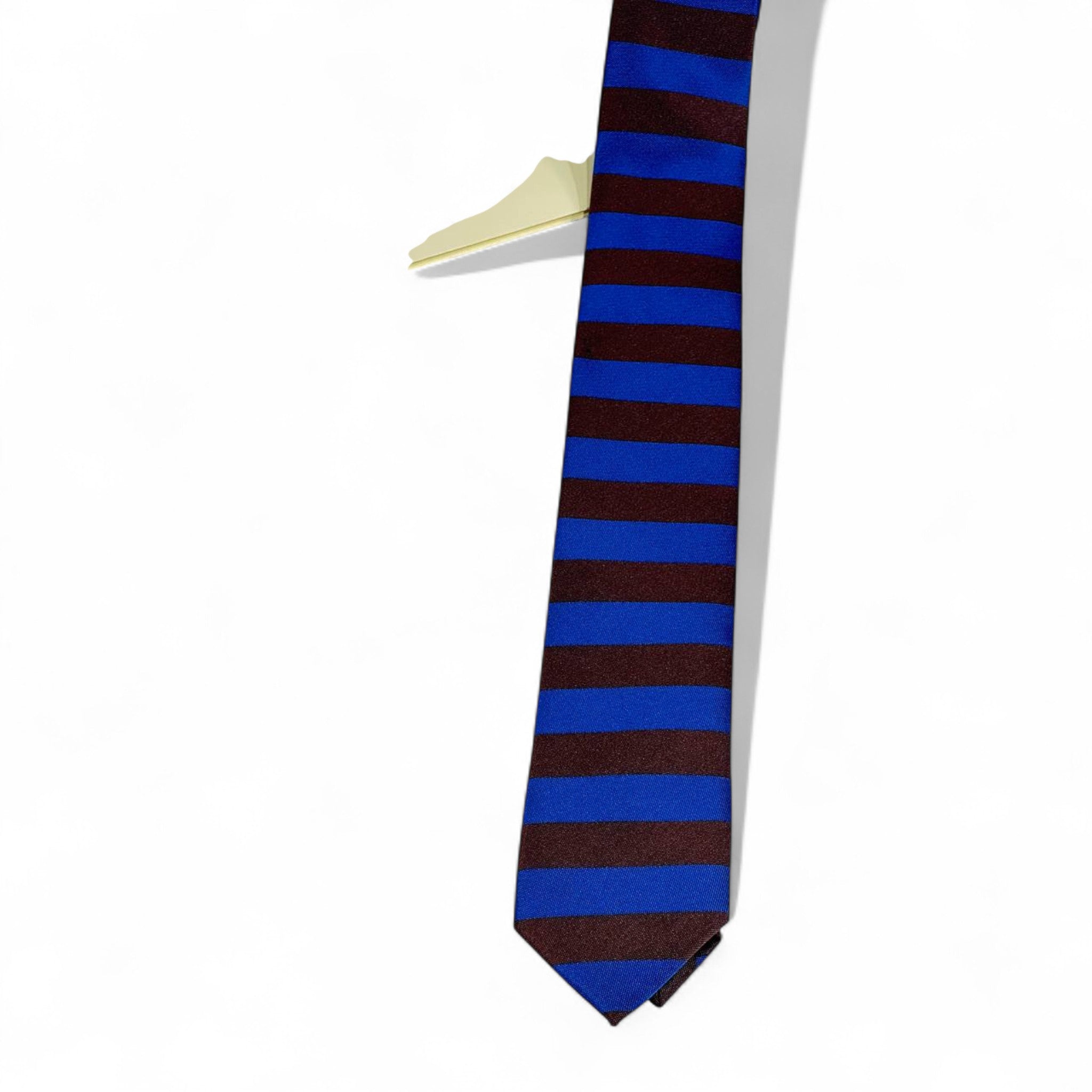 🔵 Burberry Luxury Silk Tie – Blue & Burgundy Striped Pattern 👔✨ | Designer Men’s Necktie