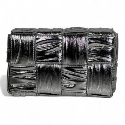 Bottega Veneta-Inspired Metallic Woven Shoulder Bag – Black Chrome ✨🖤