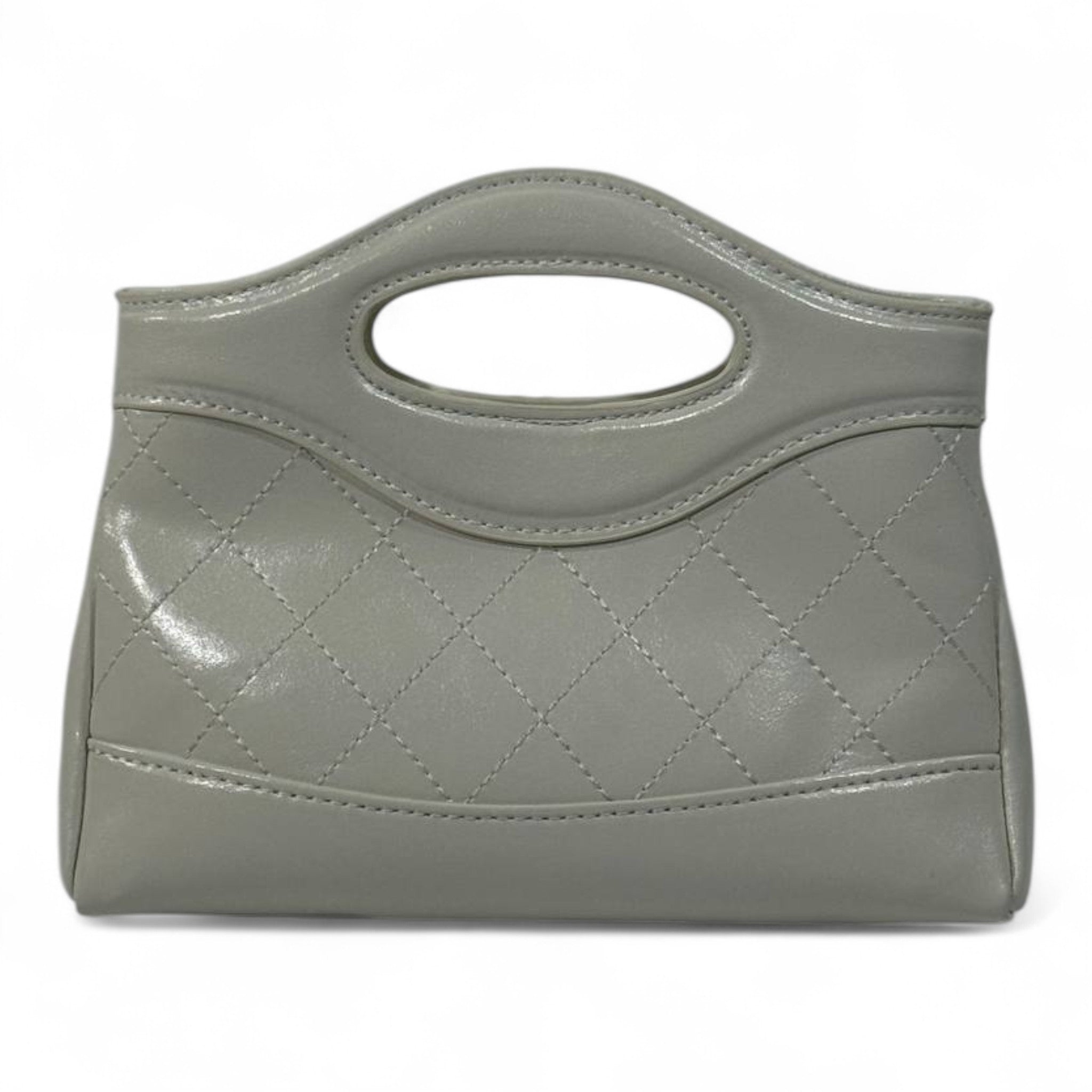 Chanel White Quilted Handle Bag – Classic Elegance Luxury Edition 🤍✨