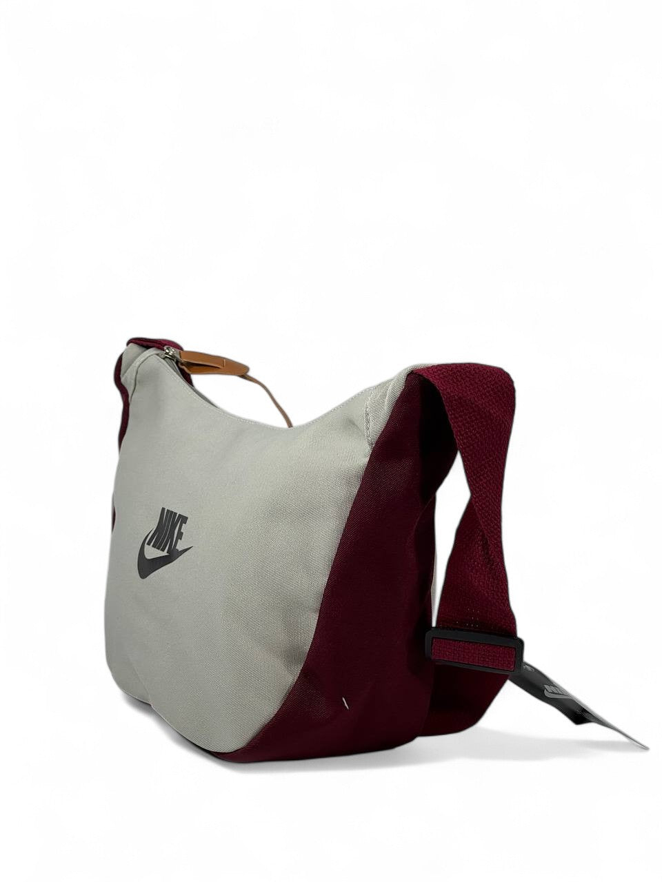 Nike Two-Tone Essentials Waist Bag 🎒✨