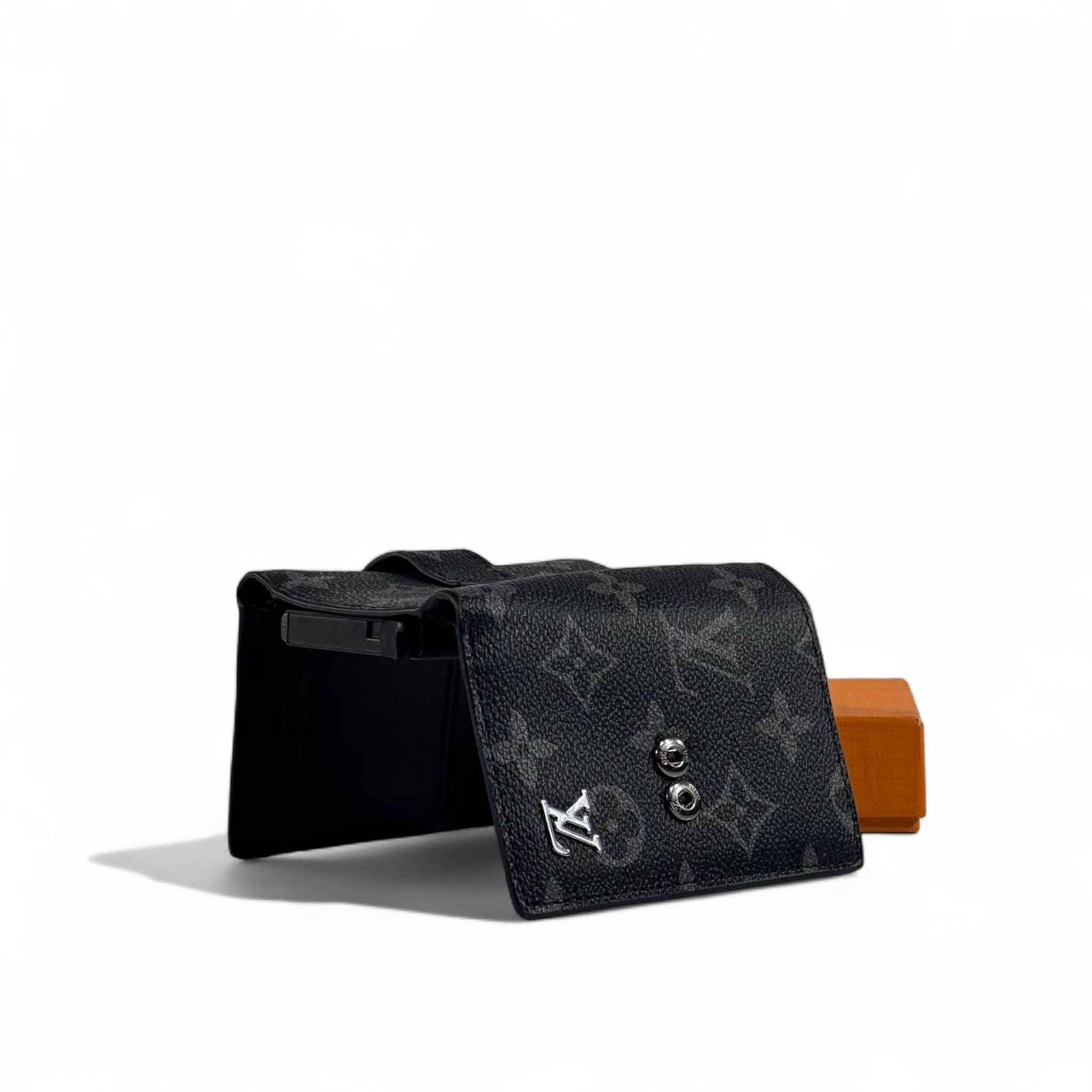 🖤 Louis Vuitton Monogram Compact Wallet – Black Leather with Flap Closure