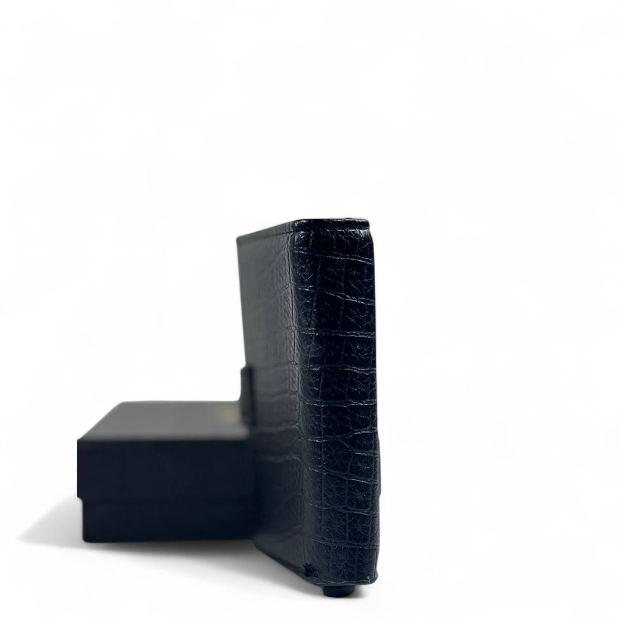 🖤 Montblanc Black Croc-Embossed Leather Compact Wallet – Luxury Snap Closure
