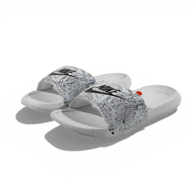 🤍 Nike Tech Slides – White Performance Edition ⚡🔥