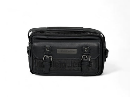 🖤 Calvin Klein Jeans Black Urban Crossbody Pouch – Premium Modern Design