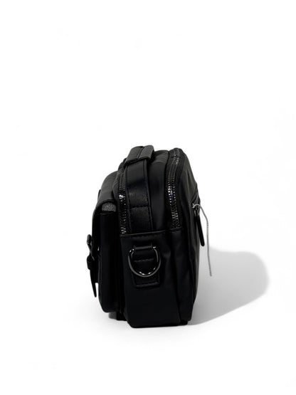 🖤 Calvin Klein Jeans Black Urban Crossbody Pouch – Premium Modern Design