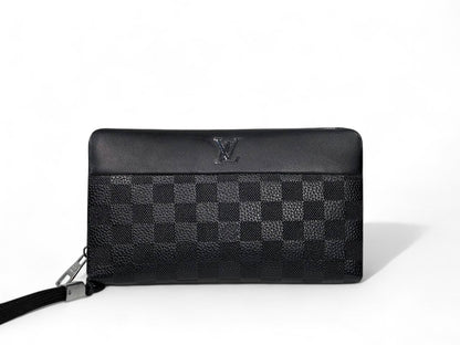 🖤 Louis Vuitton Damier Graphite Black Clutch – Premium Designer Wristlet