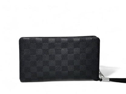 🖤 Louis Vuitton Damier Graphite Black Clutch – Premium Designer Wristlet