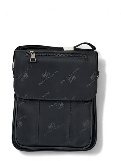 🖤 Tommy Hilfiger Black Logo Crossbody Bag – Premium Flap Design