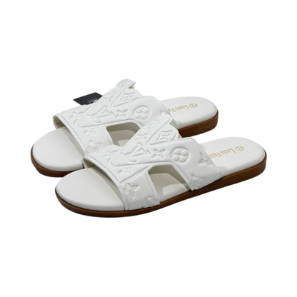 🤍 Louis Vuitton H Monogram Flat Slides – White Luxury Summer Edition