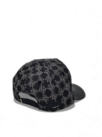 Amiri Monogram Luxury Cap – Black Edition 🧢⚫ (Oversized Embroidered Logo & Leather Brim)