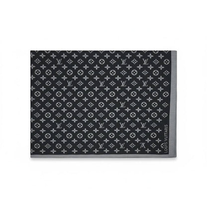 Louis Vuitton Monogram Scarf – Black & Grey 🖤✨