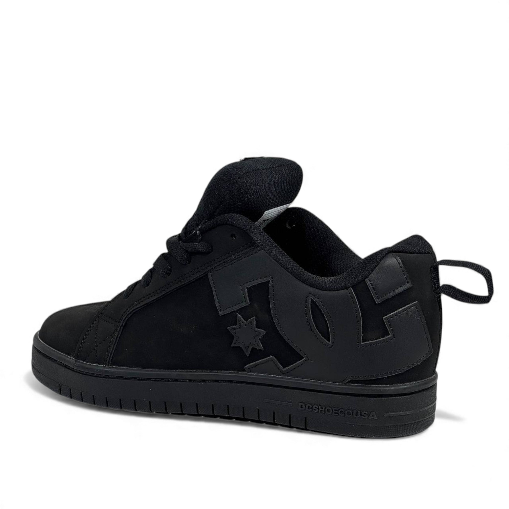 🖤 DC Shoes Pure Blackout Sneakers – All-Black Edition