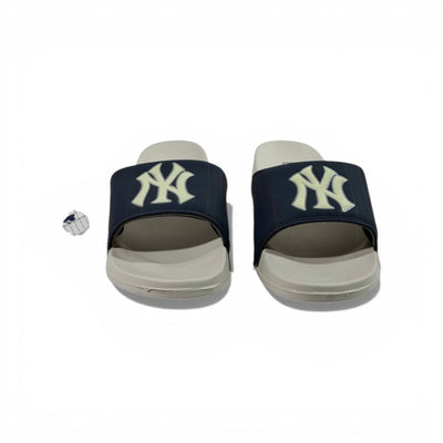 ⚾ New York Yankees Classic Slides – Navy & Cream Edition 💙🤍