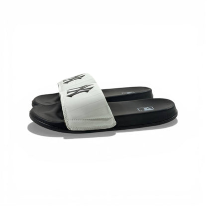 ⚾ New York Yankees Mono Slides – White & Black Edition 🤍🖤