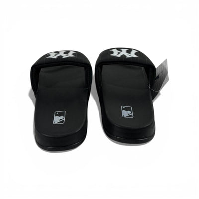 ⚾ New York Yankees Black Slides – Classic Logo Edition 🖤🤍