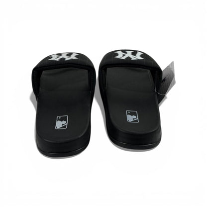 ⚾ New York Yankees Black Slides – Classic Logo Edition 🖤🤍