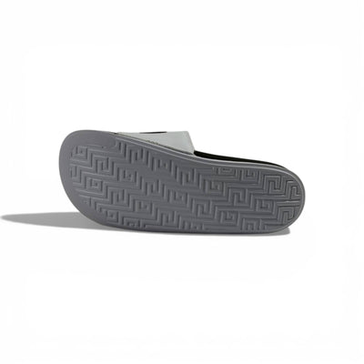 🤍 Gucci Slides – White Signature Edition 👑✨