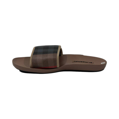 🖤 Burberry x Goodyear Check Comfort Slides