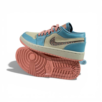 Nike Dunk Low Blue & Pink Sneakers 👟💙🌸 Trendy Streetwear Shoes – Women Casual Fashion Trainers ✨🔥