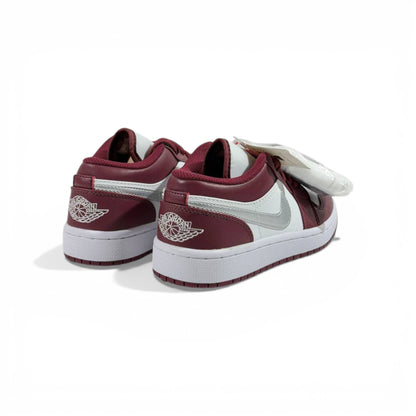 Nike Dunk Low Burgundy & White Sneakers 👟❤️‍🔥🤍 Premium Streetwear Shoes – Women & Men Casual Trainers 🔥✨