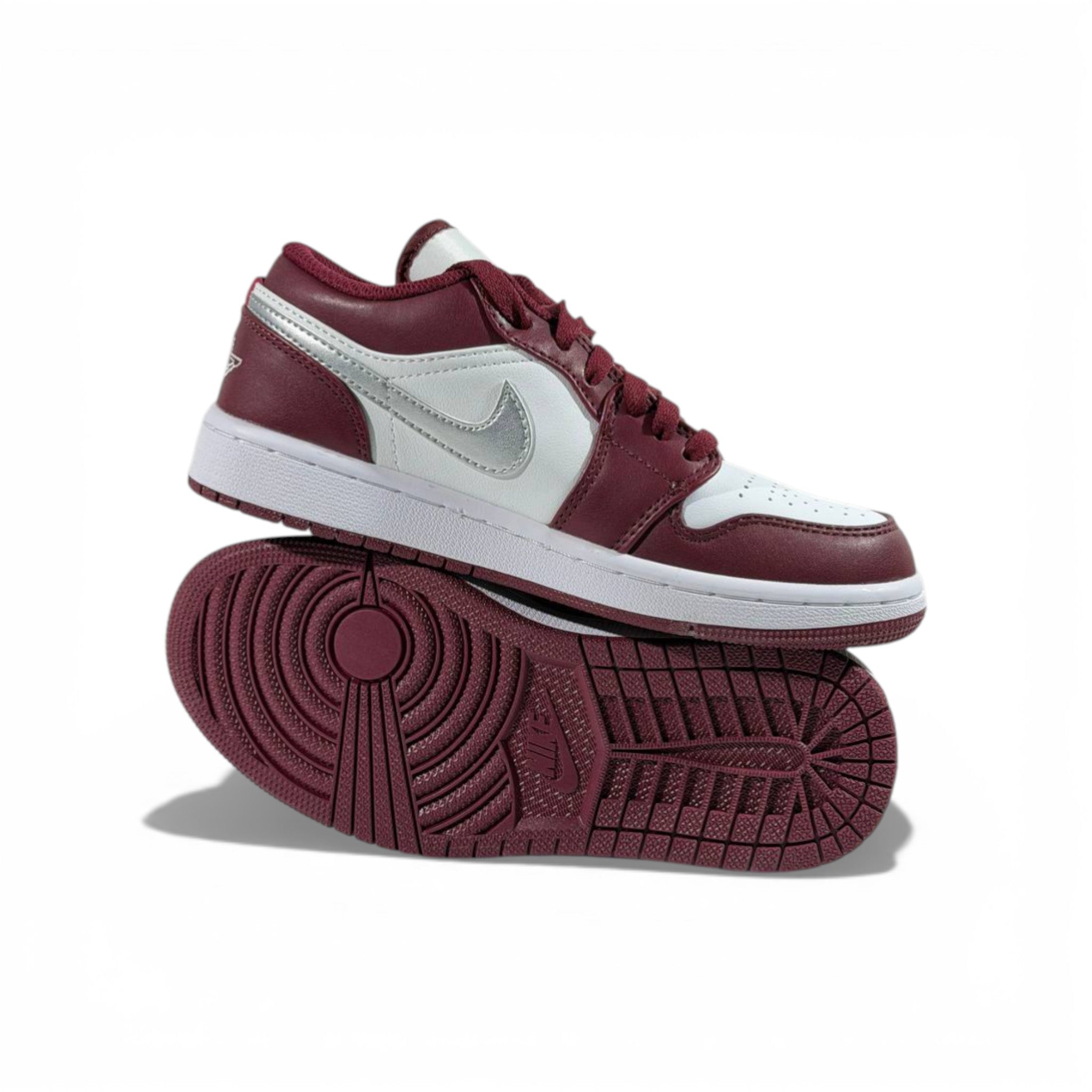 Nike Dunk Low Burgundy & White Sneakers 👟❤️‍🔥🤍 Premium Streetwear Shoes – Women & Men Casual Trainers 🔥✨