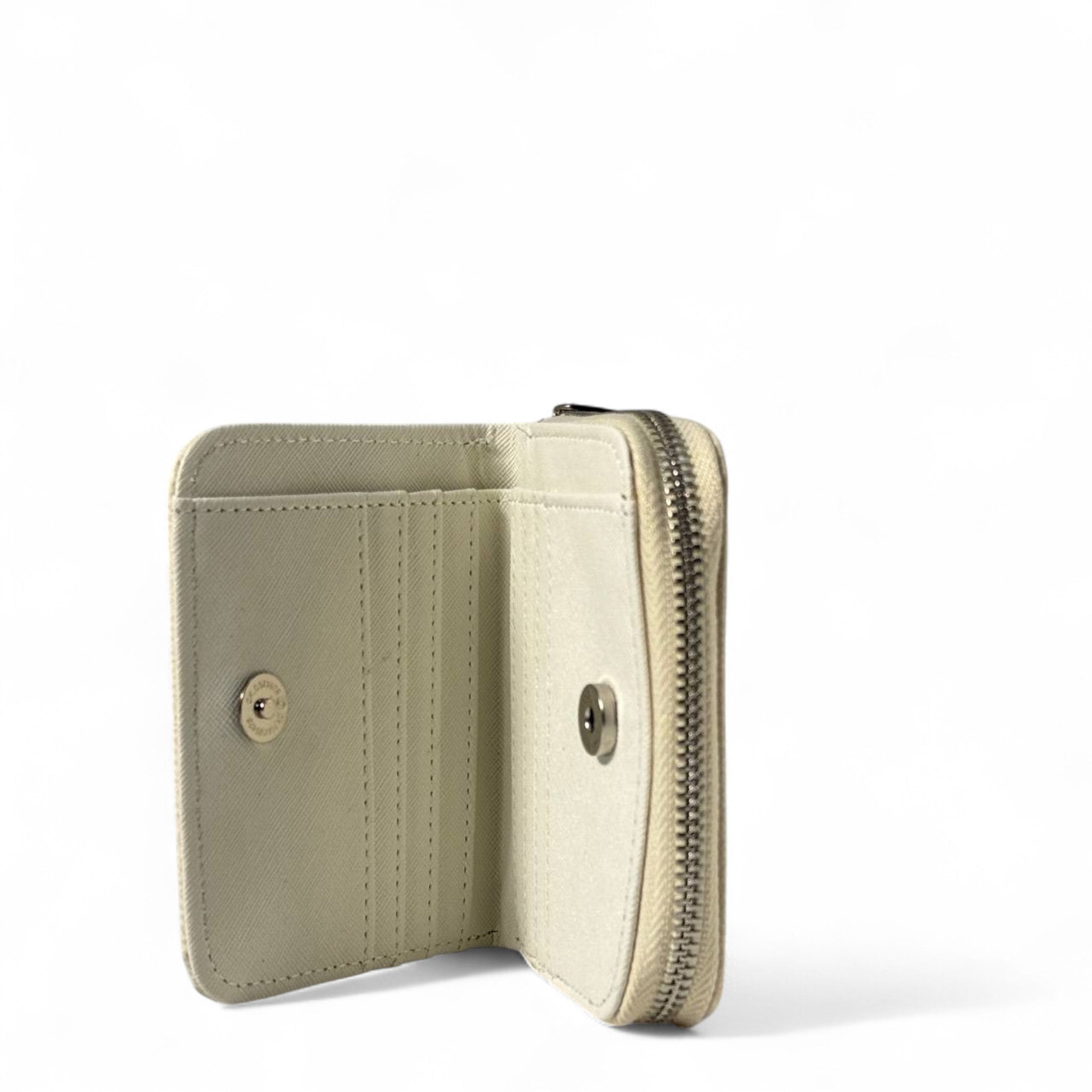 🤍 Karl Lagerfeld White Zip Wallet – Minimalist Karl & Choupette Duo Patch 🕶️🐱