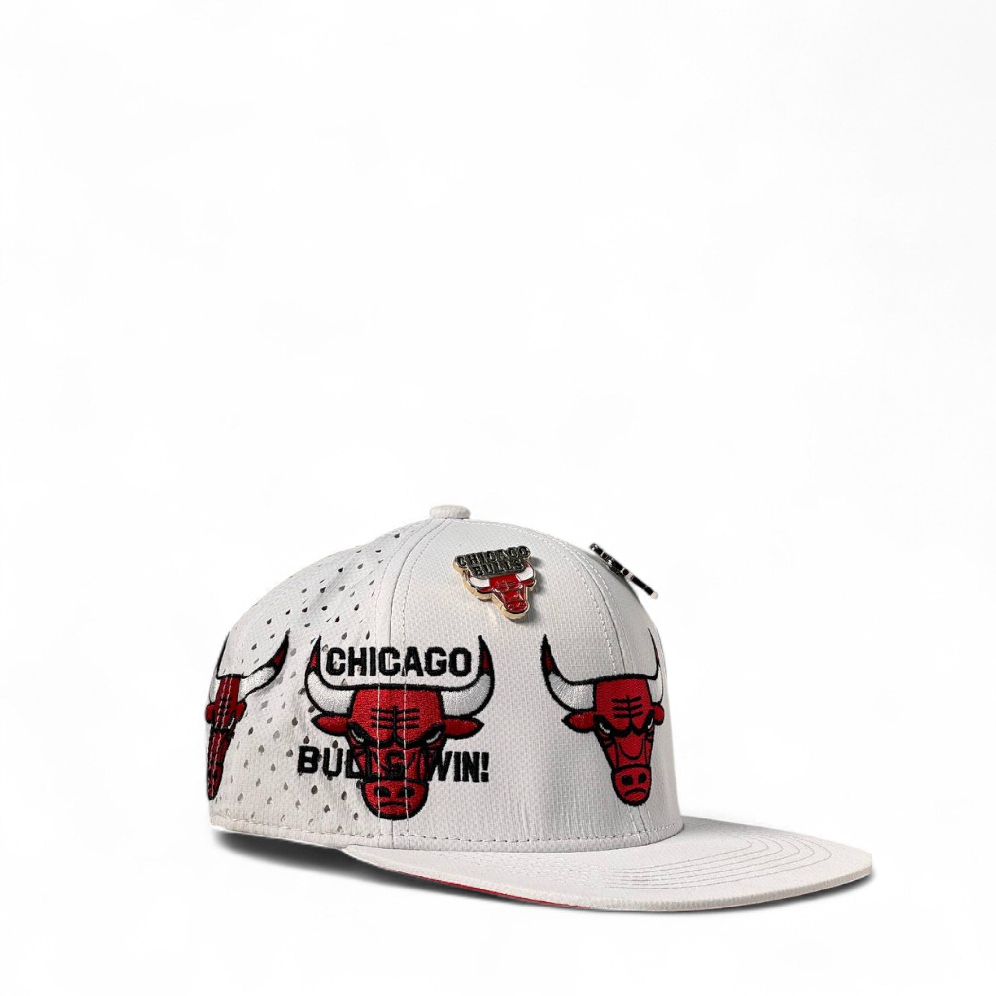 Chicago Bulls Collector Cap – White Edition 🐂🏀 | Iconic Fan Must-Have