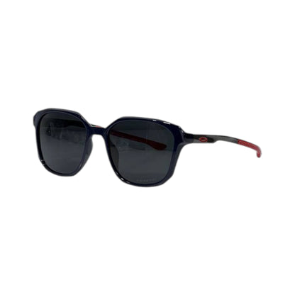🕶️ Oakley Prizm Lifestyle Sunglasses – Navy & Red Edition