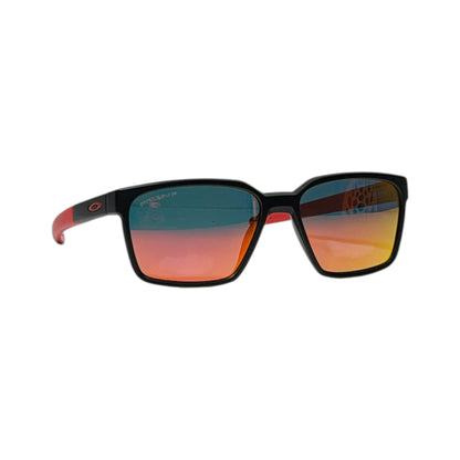 🕶️ Oakley Holbrook Sport Sunglasses – Red Edition with Fire Mirror Lense