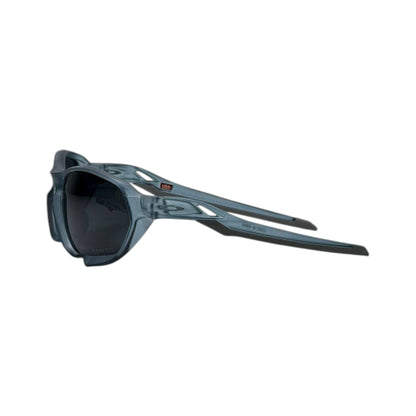 🕶️ Oakley Split Shot Crystal Ice Sunglasses – Arctic Grey Edition